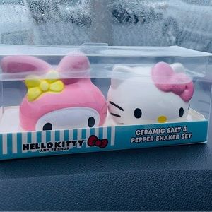 HELLO KITTY AND MY MELODY CERAMIC SALT & PEPPER SHAKER SET